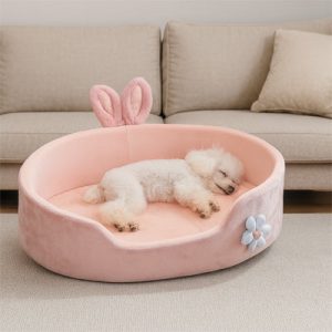 panier rose reposant chien